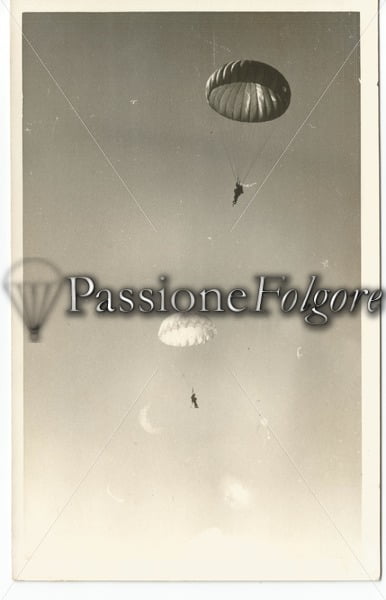 Paracadute CMP53 e T10 americano con fenditura (anni ’50-Viterbo) - Passione Folgore