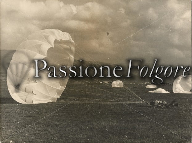 GIORGIO FRESCUCCI IN TRASCINAMENTO CON CMP53 (1956) - Passione Folgore