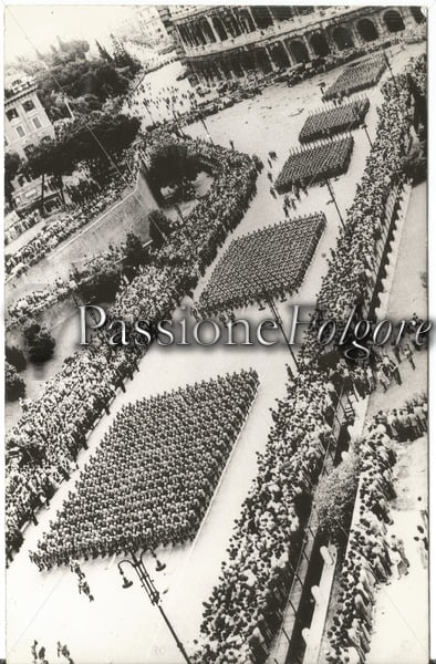 ROMA sfilata del 2 Giugno 1957 - Passione Folgore